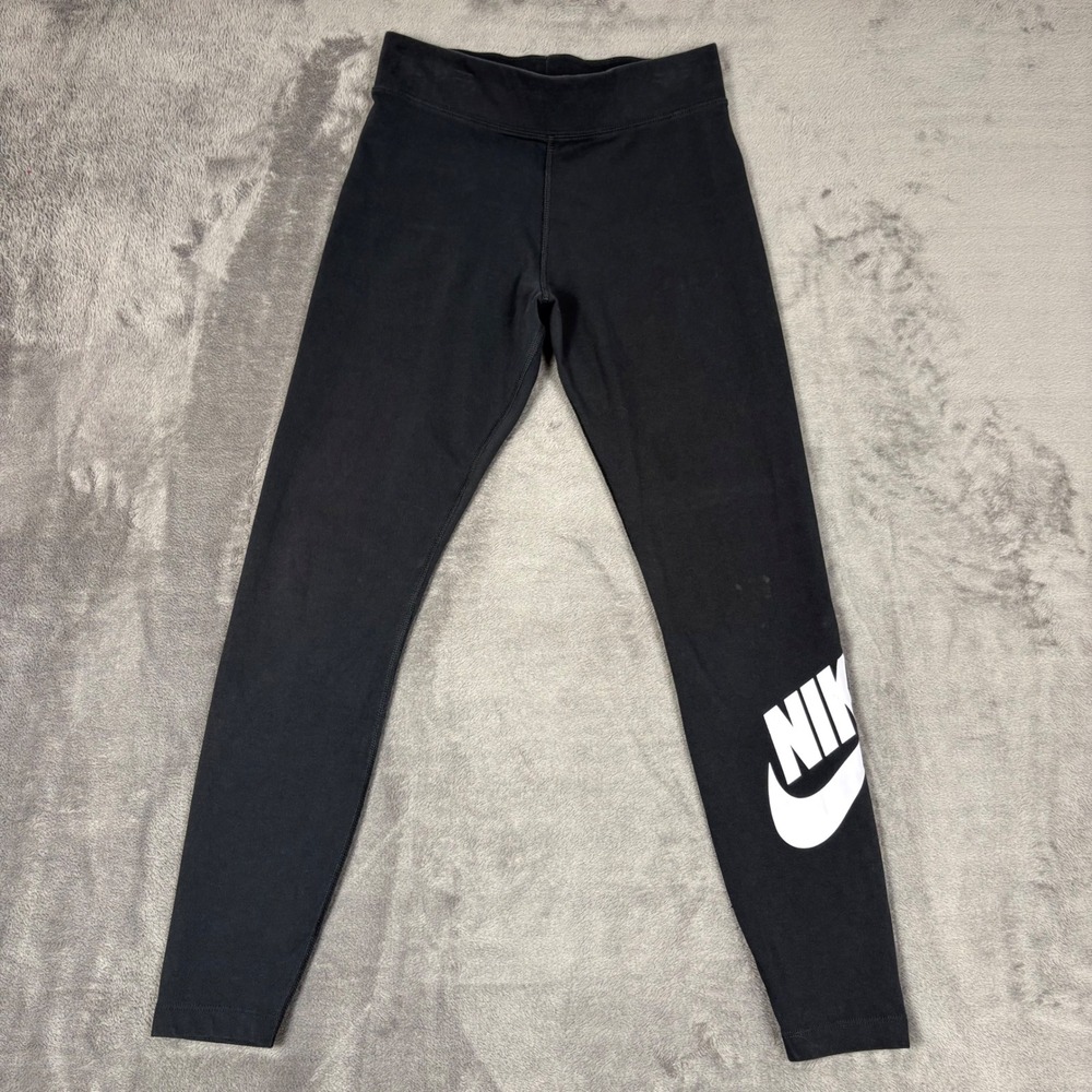 Nike Leggings Women's M Black Sportswear Essential CZ8528-010 Athletic